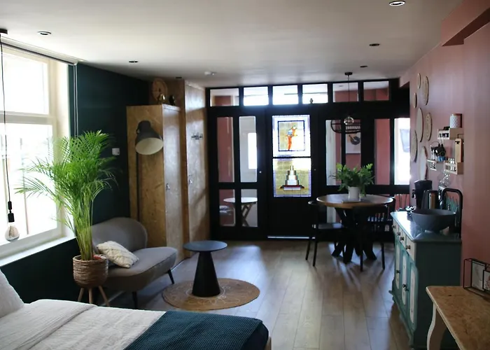 Bed & Breakfast Verdraaid Fijn 3*