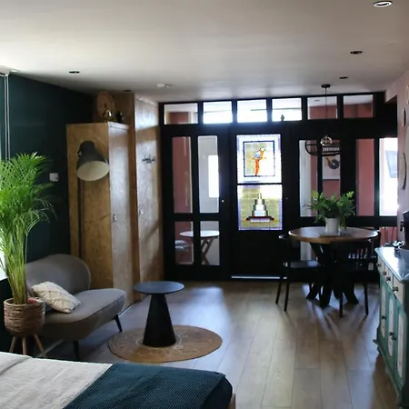 ベッド・アンド・ブレックファスト Verdraaid Fijn 3*