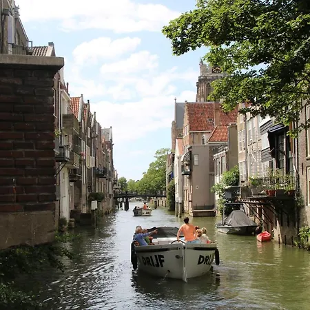 ベッド・アンド・ブレックファスト Verdraaid Fijn ドルドレヒト